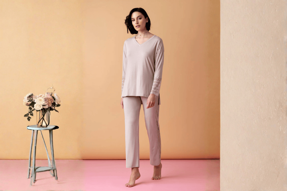 Pranie piżamy z koronką – ręcznie czy w pralce?