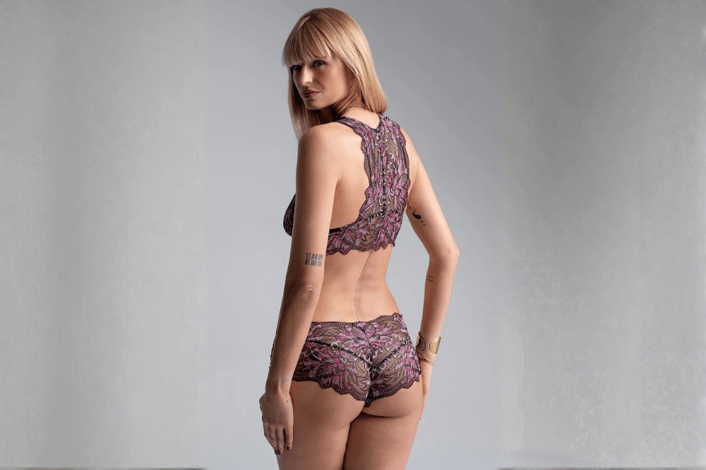 Figi koronkowe vs. szorty - który fason lepiej podkreśla sylwetkę?