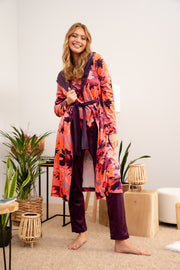 Szlafrok welurowy midi z kapturem i kieszeniami, fioletowy druk