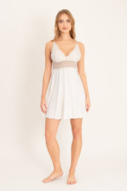 Kremowa koszulka nocna baby-doll z koronkowymi detalami