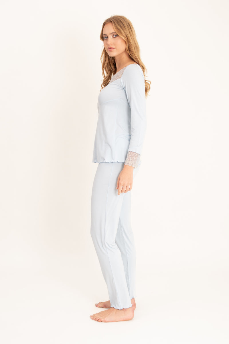 Długa piżama z koronkowymi detalami, błękitna_2