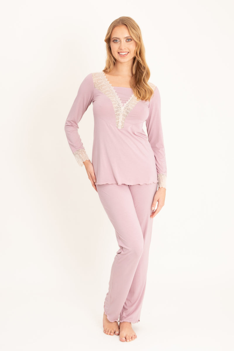 Długa piżama z koronkowymi detalami, różowa