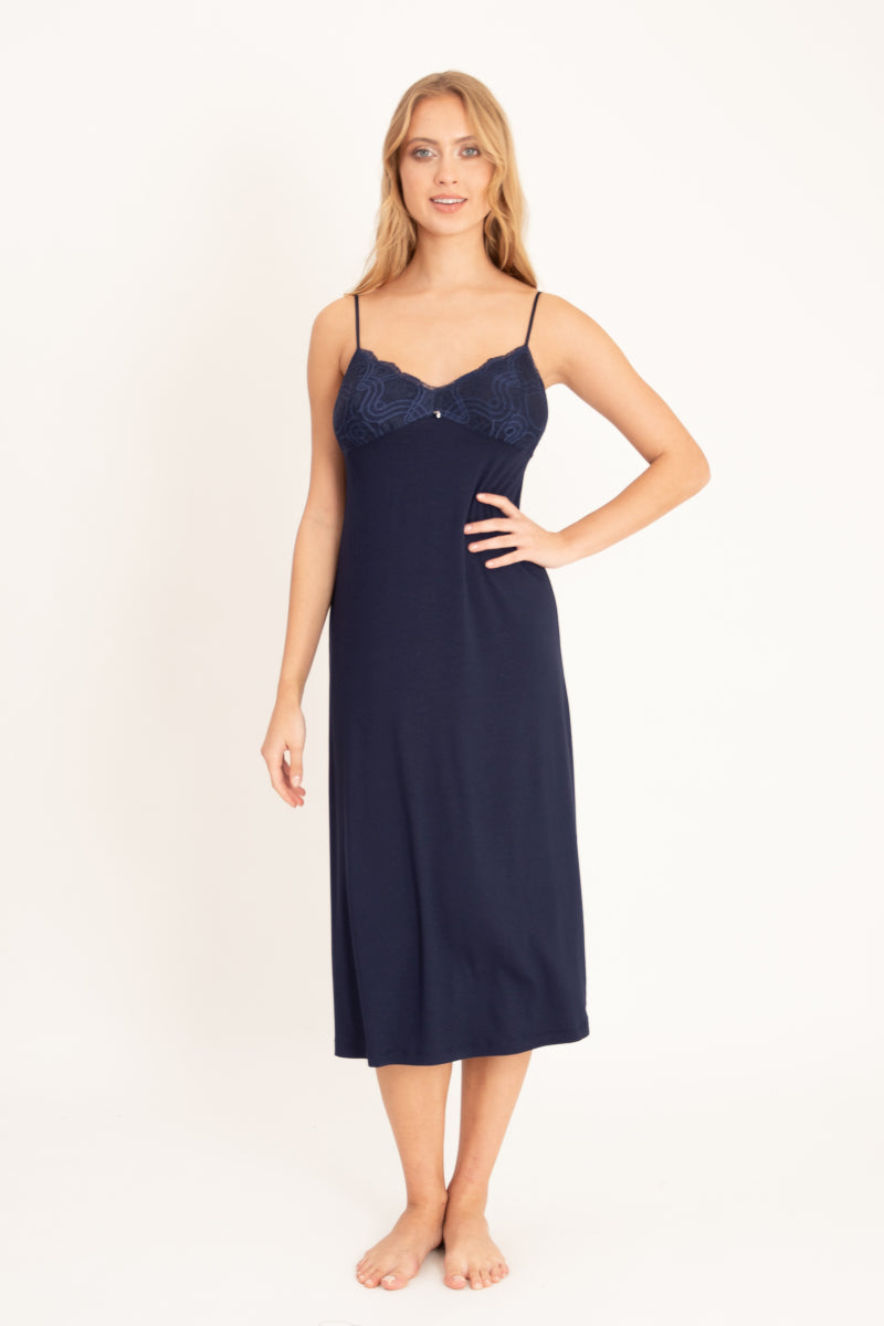 Granatowa koszulka midi z koronką i regulowanymi ramiączkami