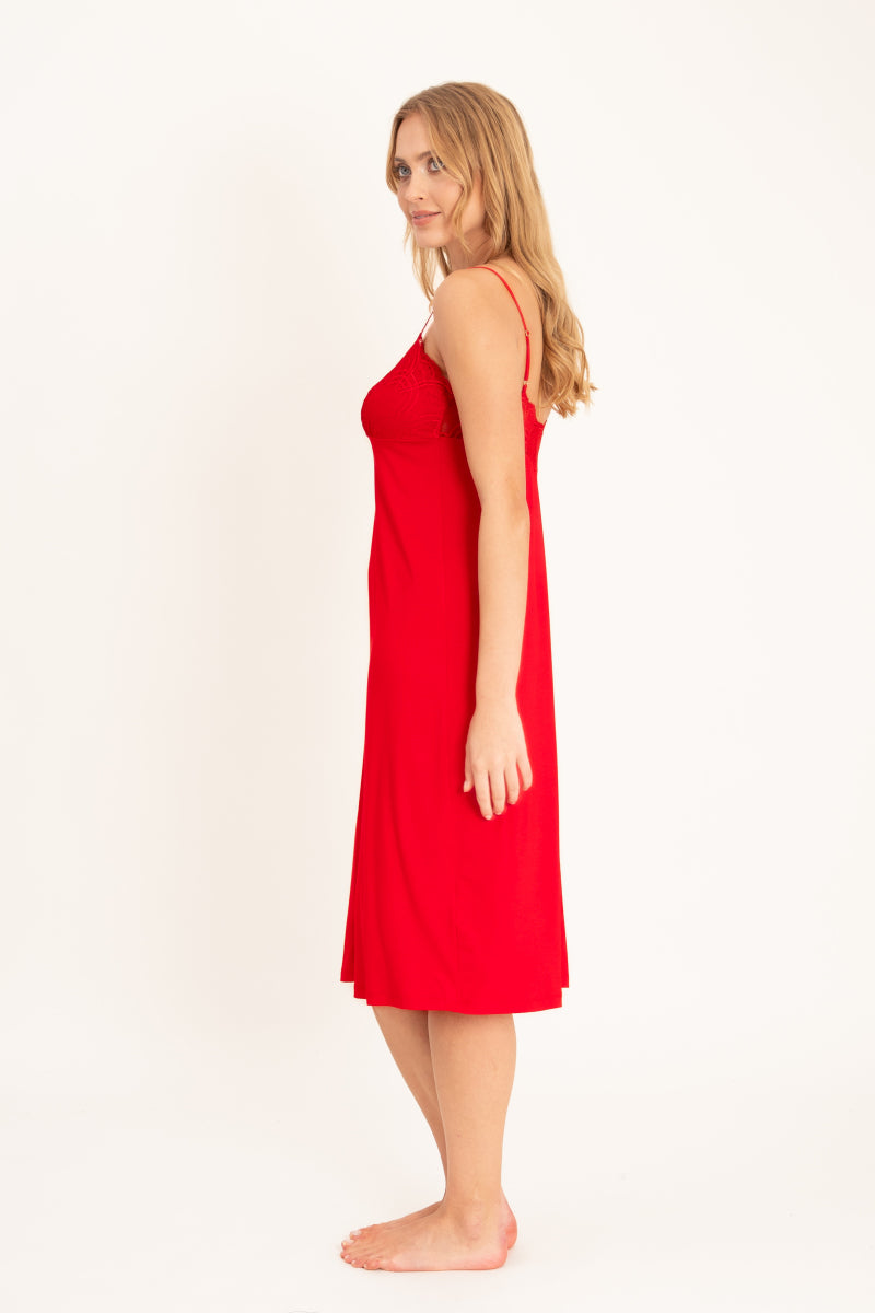 Czerwona koszulka midi z koronką i regulowanymi ramiączkami_2