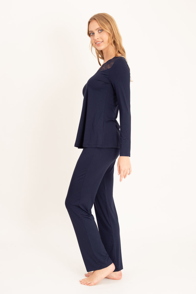 Długa piżama z koronkowym dekoltem, granatowa_2