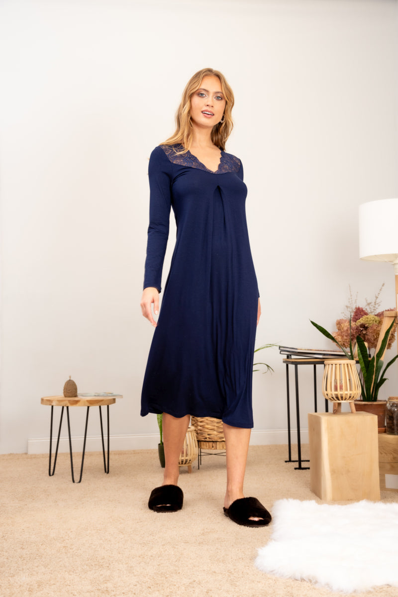 Koszula nocna midi z koronkowym dekoltem, granatowa