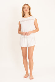 Krótka piżama z koronką i szerokimi ramiączkami, kremowa