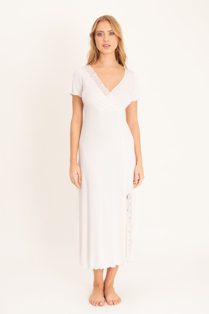 Kremowa koszula nocna midi z koronką i krótkim rękawem_4