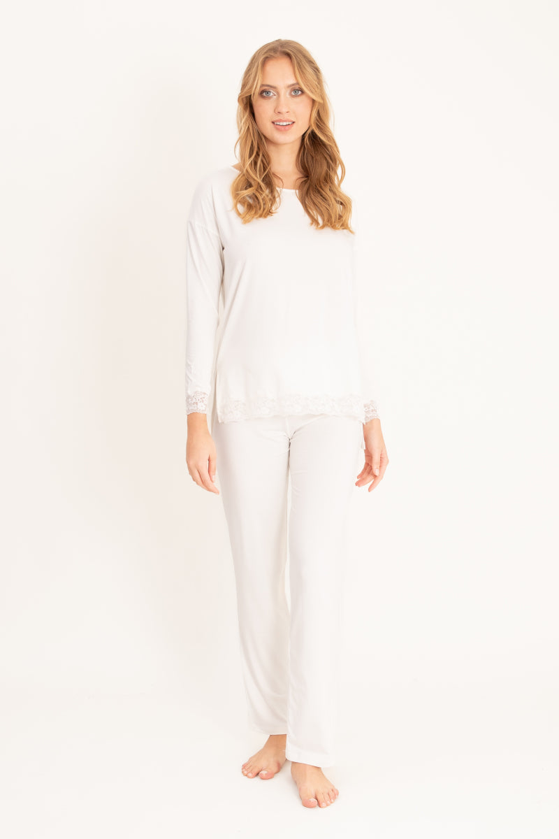 Długa piżama z koronkowym wykończeniem i rozporkami, kremowa_2