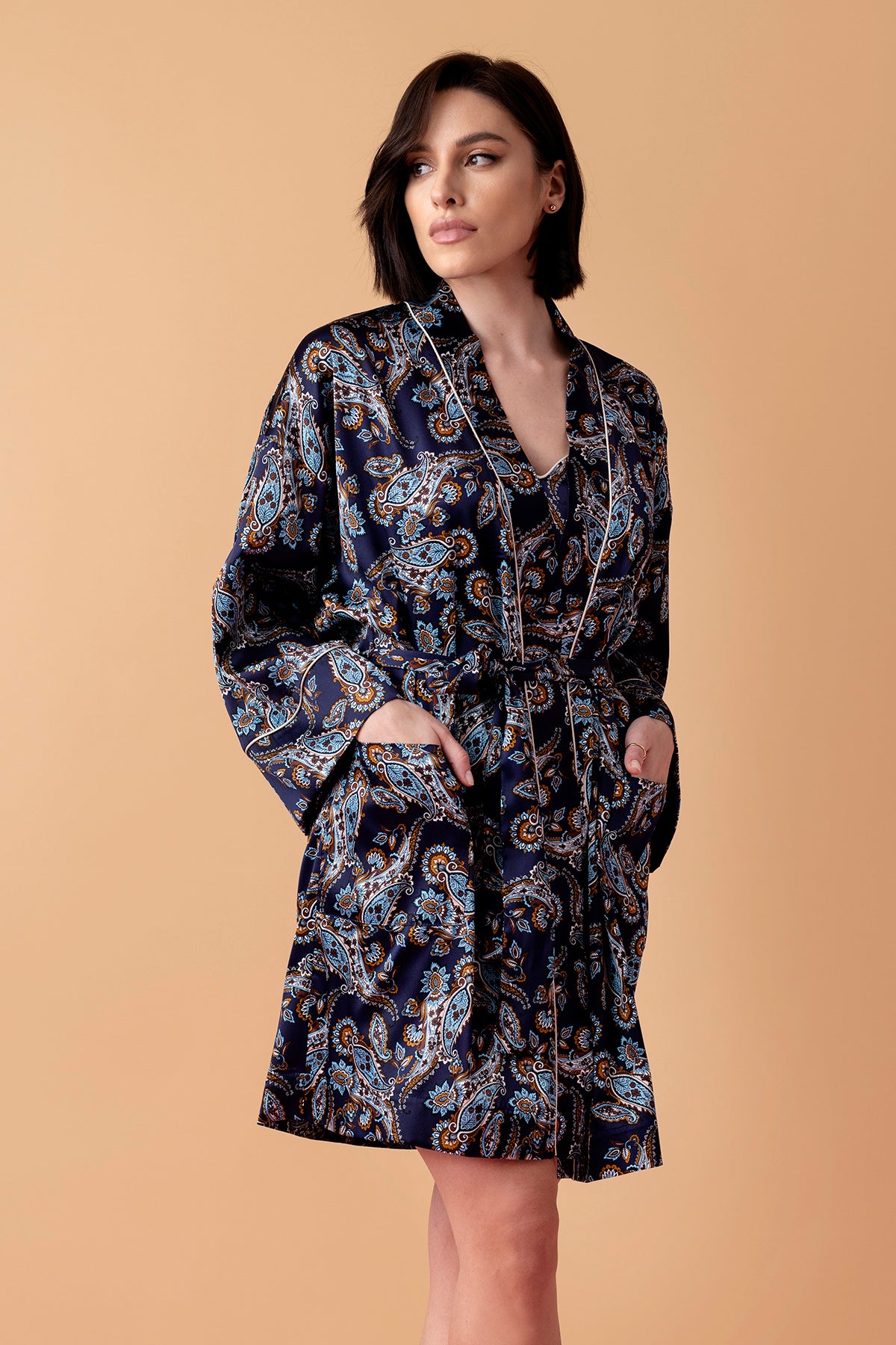 Lullaby kurzes Seiden-Negligé – Dunkelblau, Paisleymuster