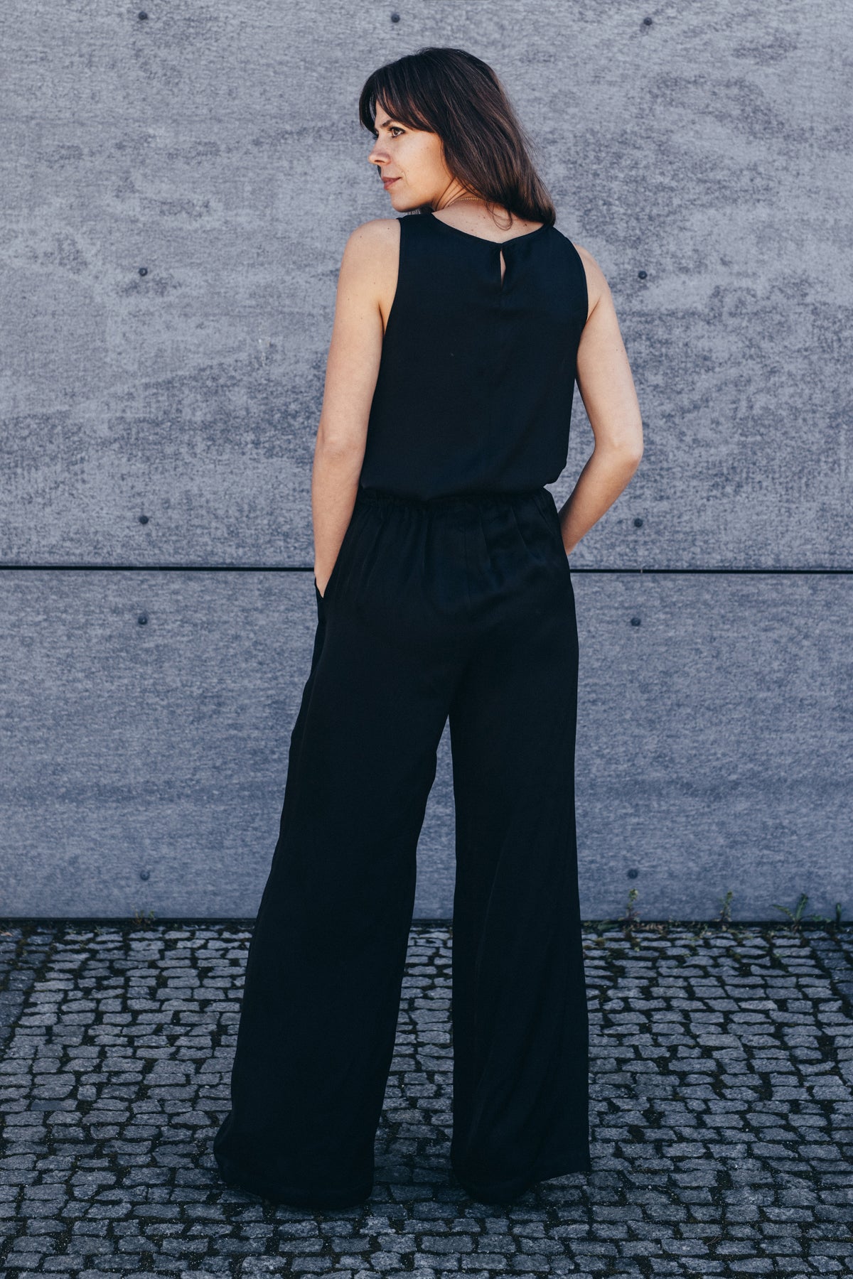 Echo viscose satin top with wide straps – black