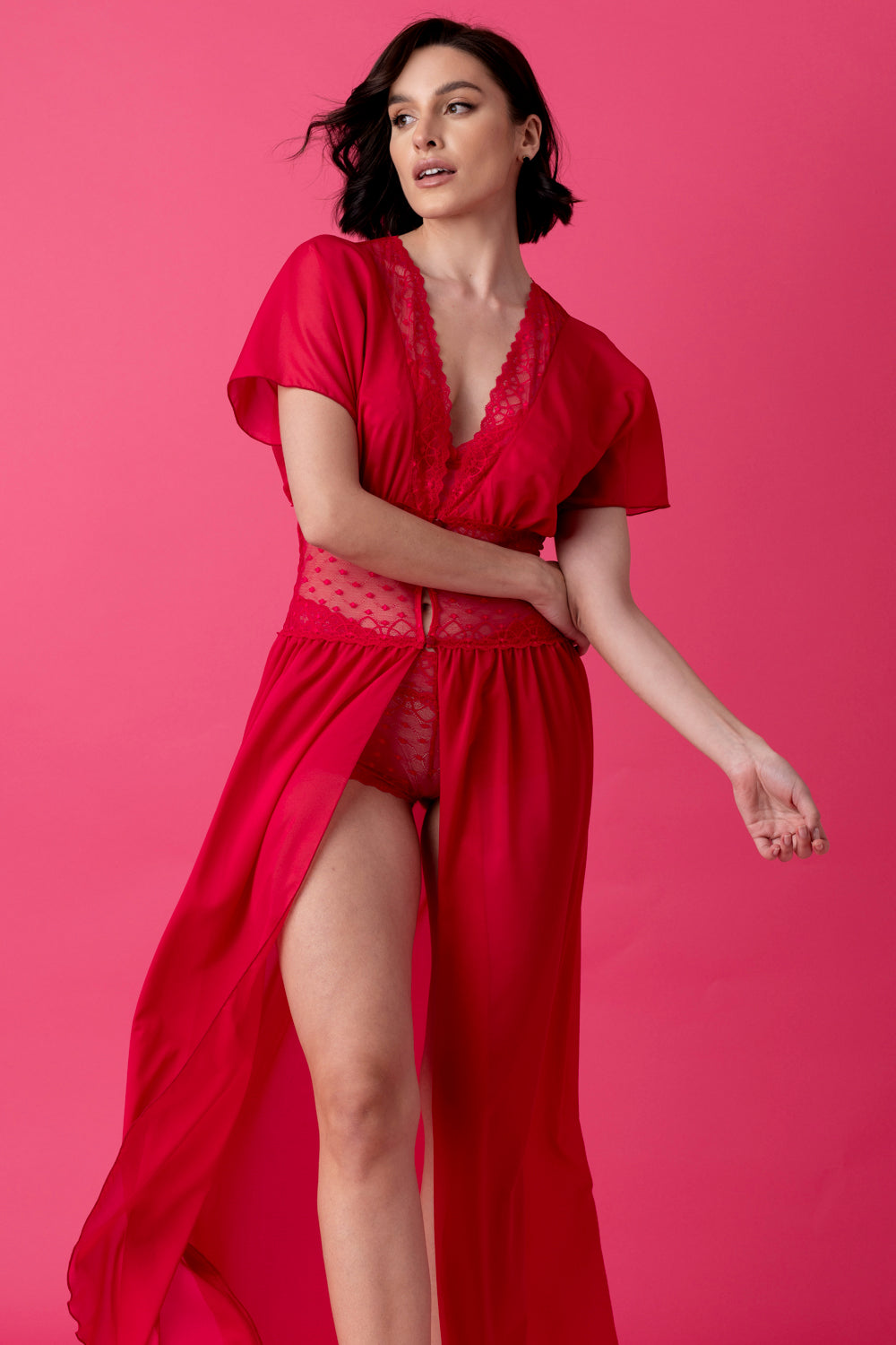 Ballade długi peniuar z koronkowym pasem – malina_4