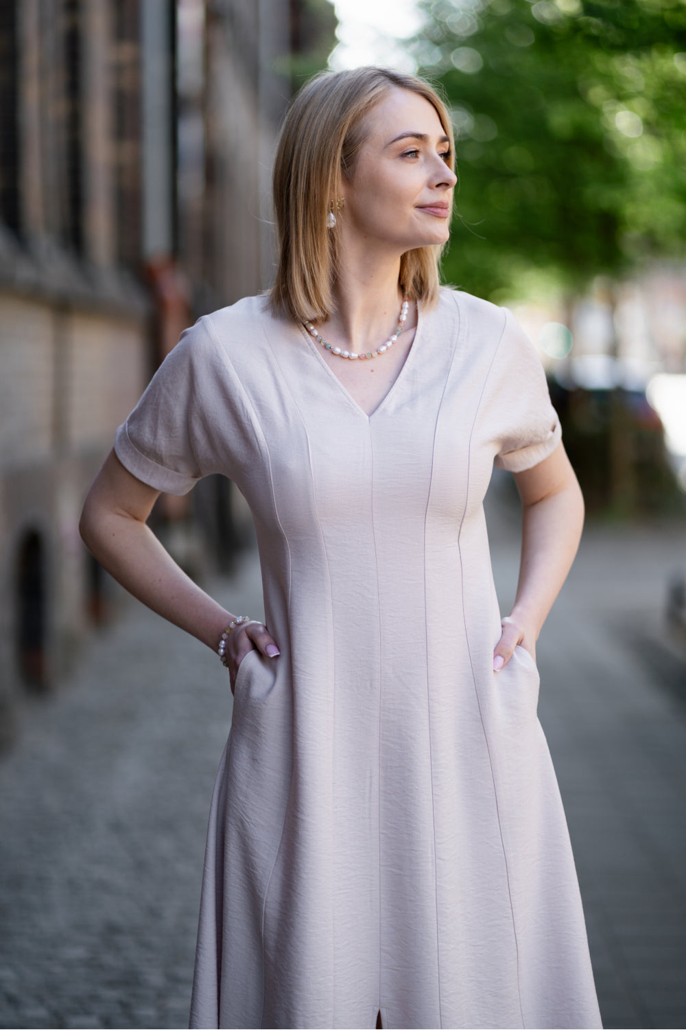 Echo wiskozowa sukienka midi z krótkim rękawem – beżowa_3