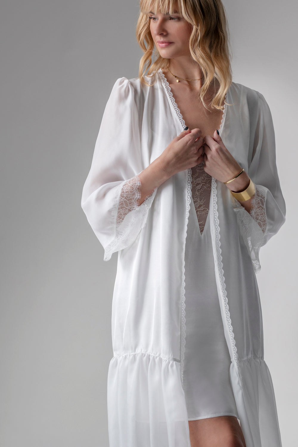 Grace peniuar midi z wiskozowej satyny i szyfonu – kremowy_2