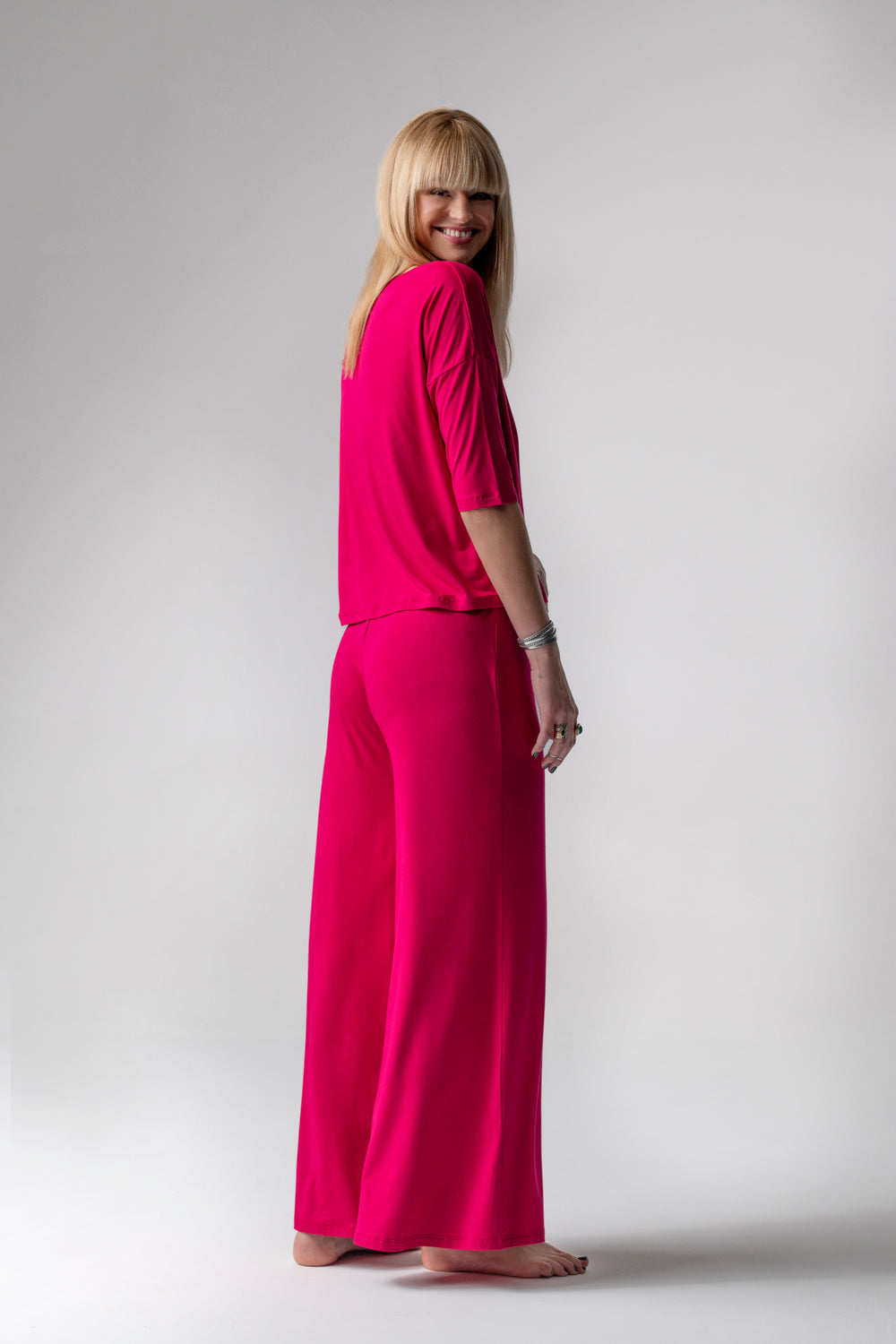 Jackie piżama loungewear z szerokimi spodniami – rubinowa_3