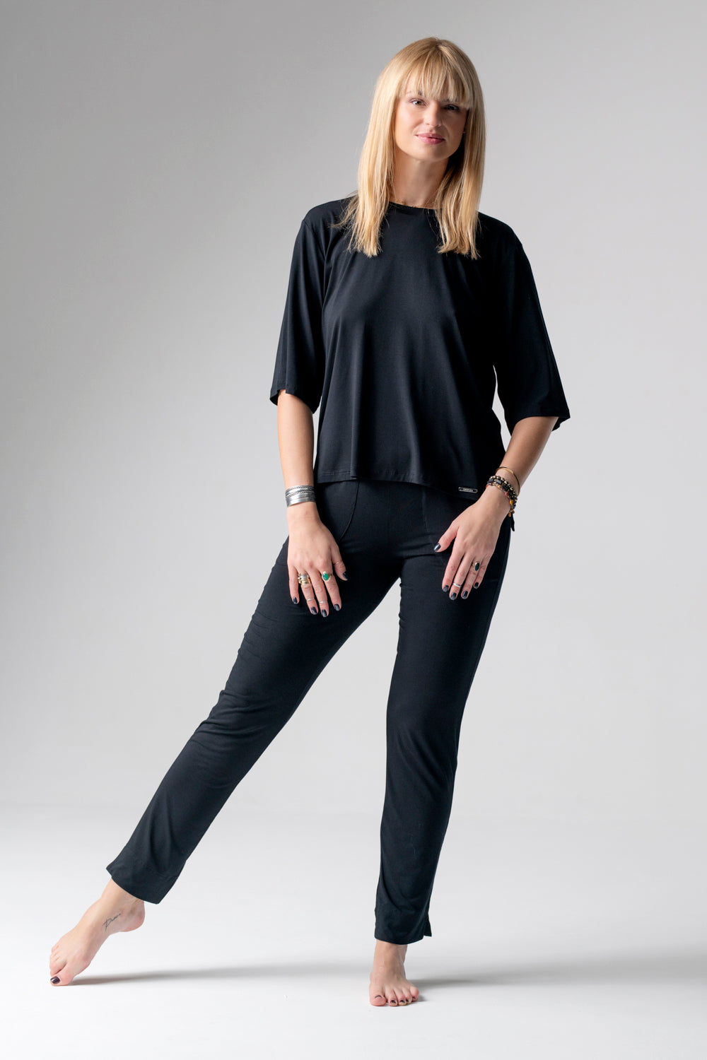 Jackie piżama loungewear z prostymi spodniami – czarna_3