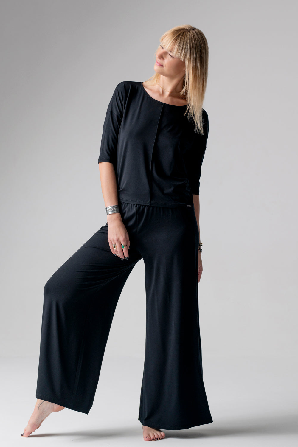 Jackie piżama loungewear z szerokimi spodniami – czarna