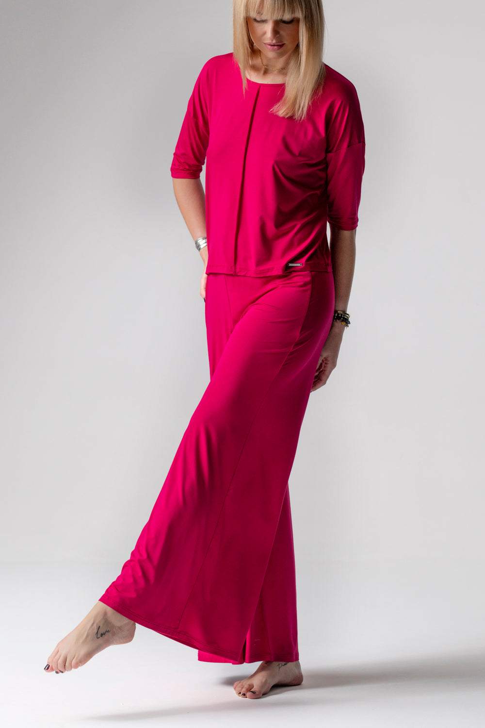 Jackie piżama loungewear z szerokimi spodniami – rubinowa_8