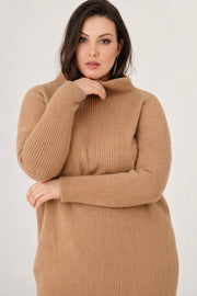 Krótka sukienka z prążkowanej dzianiny – kamel