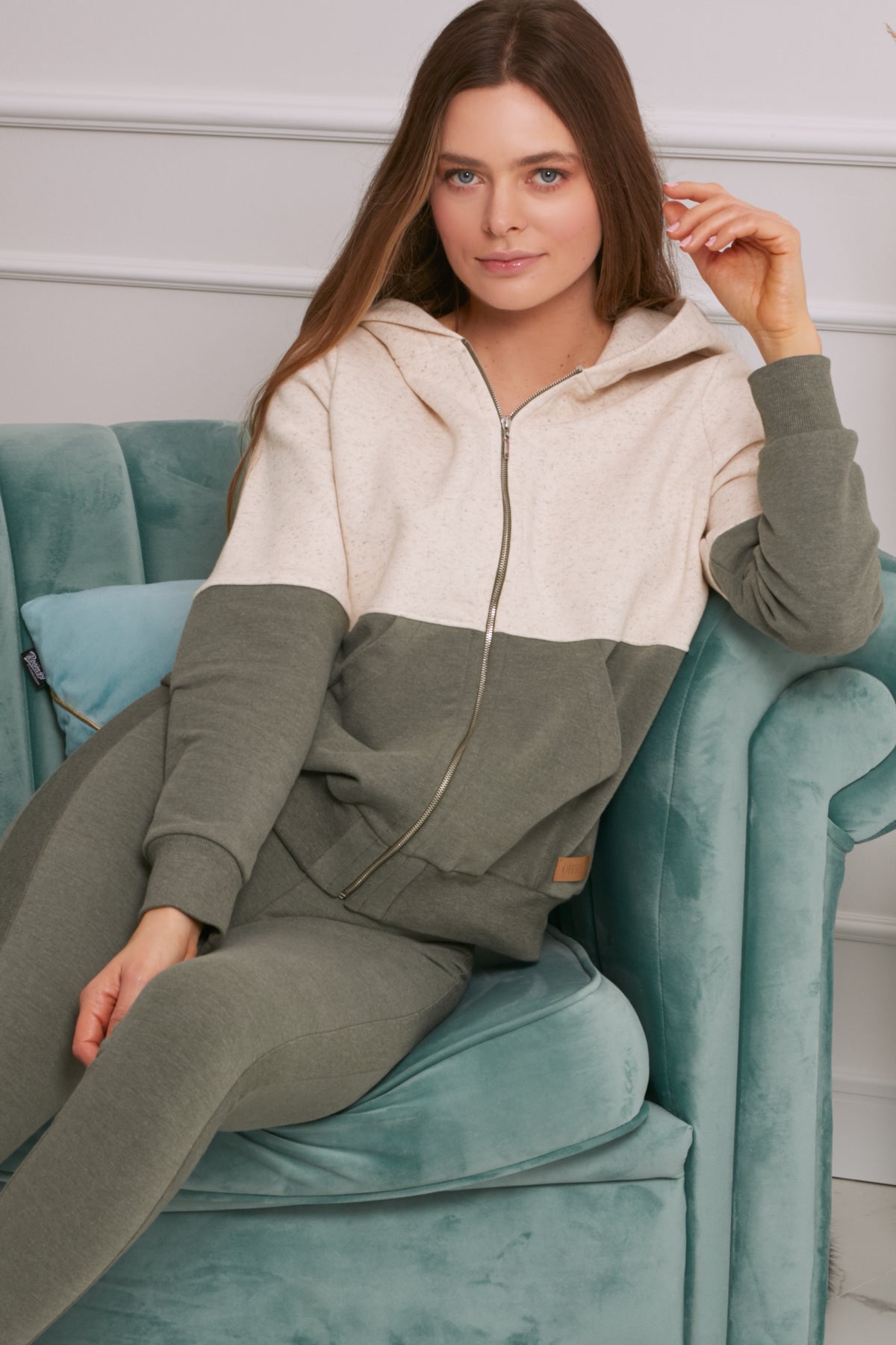 Loungewear dwukolorowa bluza dresowa z kapturem – zielony i beżowy melanż