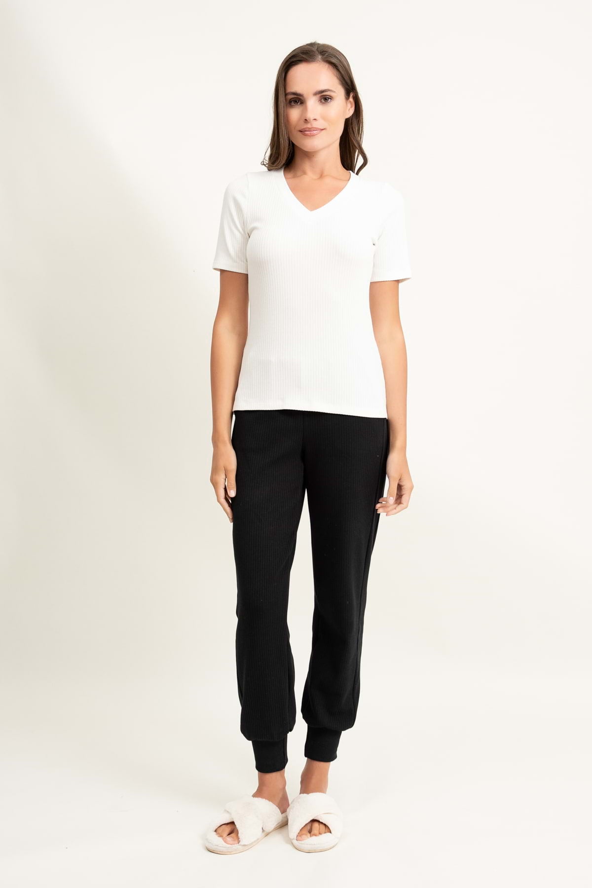 Loungewear viscose v-neck T-SHIRT – cream