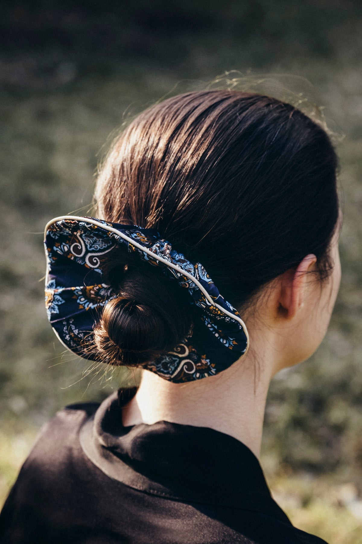Lullaby silk scrunchie with decorative edge – navy paisley