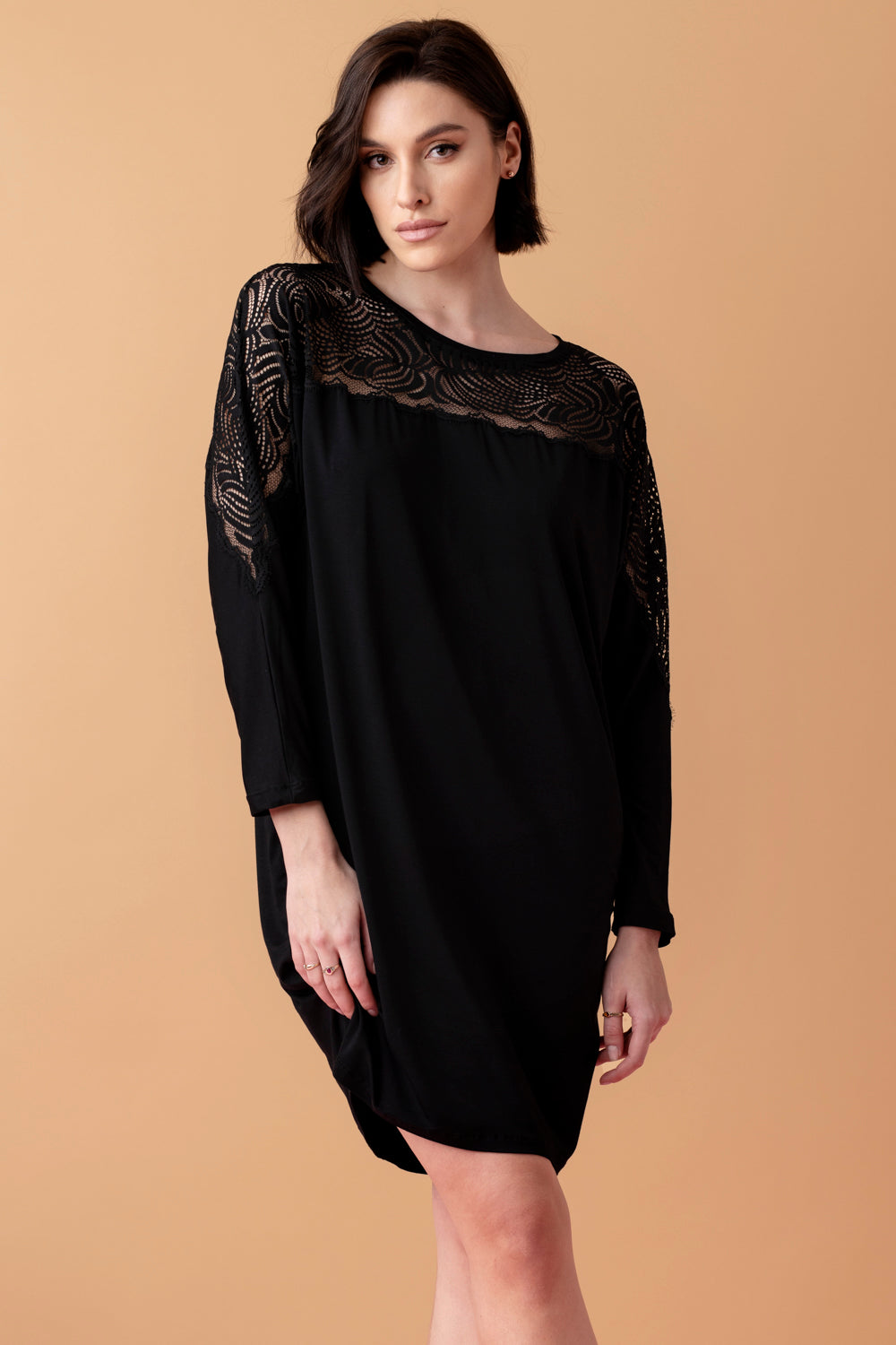 Serenade luźna koszula nocna z koronką – czarna_4