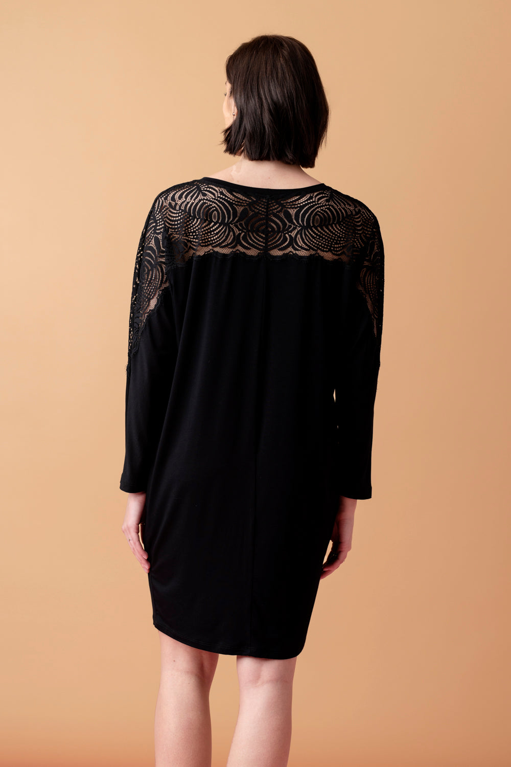 Serenade luźna koszula nocna z koronką – czarna_2