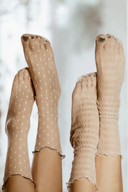 Tiulowy komplet 2 par skarpetek Oh!Zuza – kremowe kabaretki i grochy